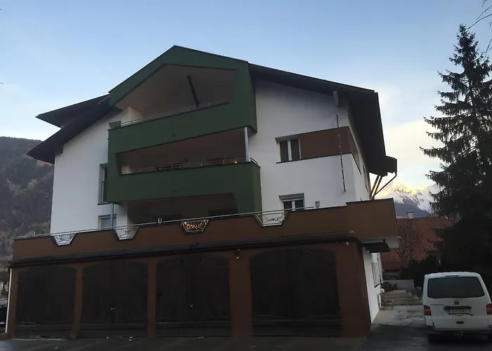 奥地利海斯汽车旅馆 *