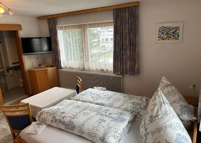 Austrian Heiss Motel *